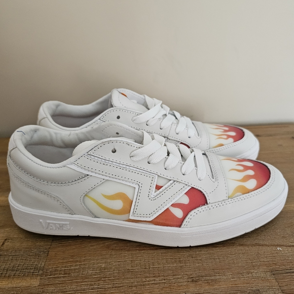 NWOB Vans Lowland CC Lenticular Unisex True White & Flame Sneakers, Shoes